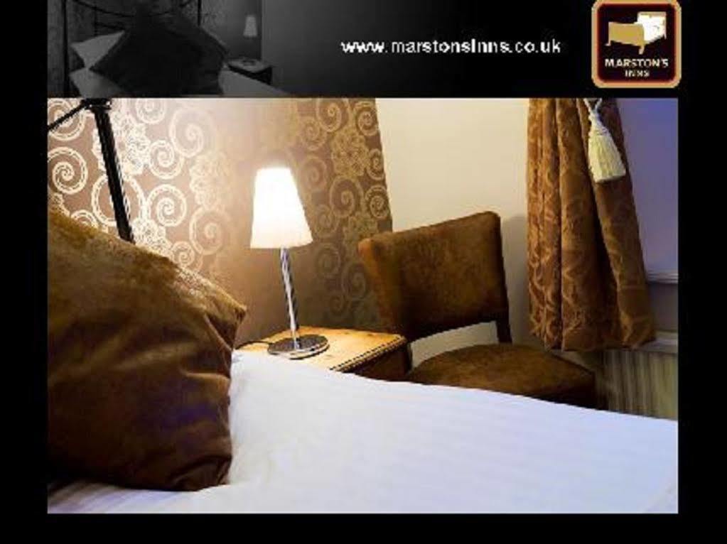 Rufford Red Lion, Wigan By Marston'S Inns מראה חיצוני תמונה